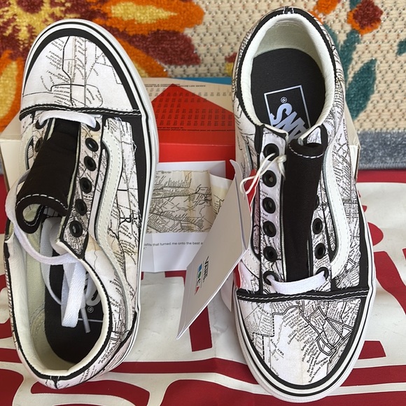 Vans Old Skool
(Moca) Frances Stark/Maps
VNOA5KRF94H
WMNS sneakers athletic shoe - Picture 13 of 16